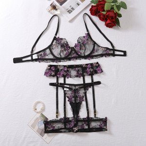 Ensemble lingerie push-up en dentelle brodée