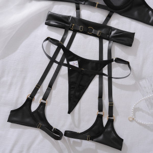 Ensemble de lingerie sexy en en similicuir