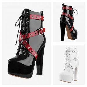 Bottines à rivets et à talons épais