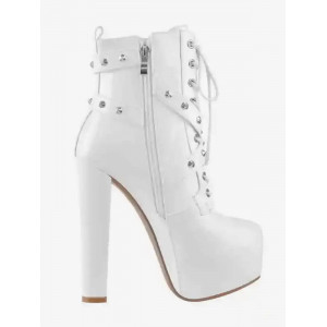 Bottines à rivets et à talons épais