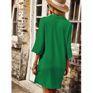 Robe chemise unie à poches plaquées