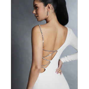Robe moulante asymétrique à bretelle en strass