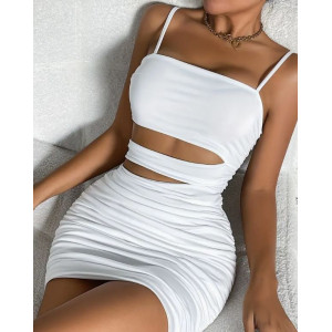 Robe mini sexy à col halter avec design découpé